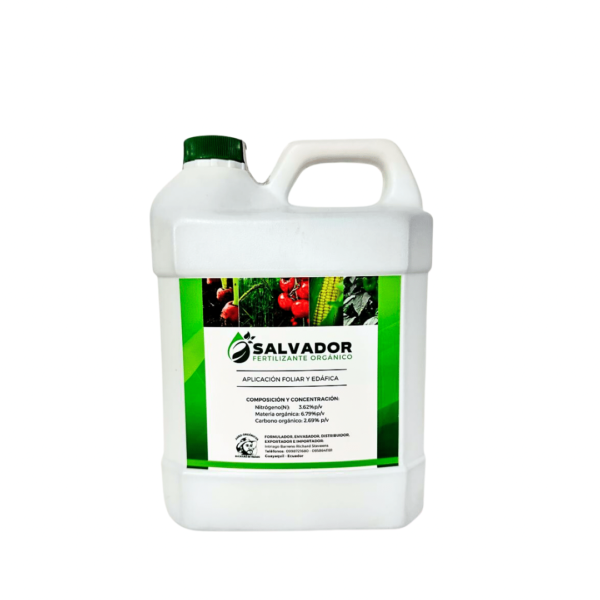 Presentación de 1 galón del fertilizante orgánico "Salvador". Fabricado en Ecuador.